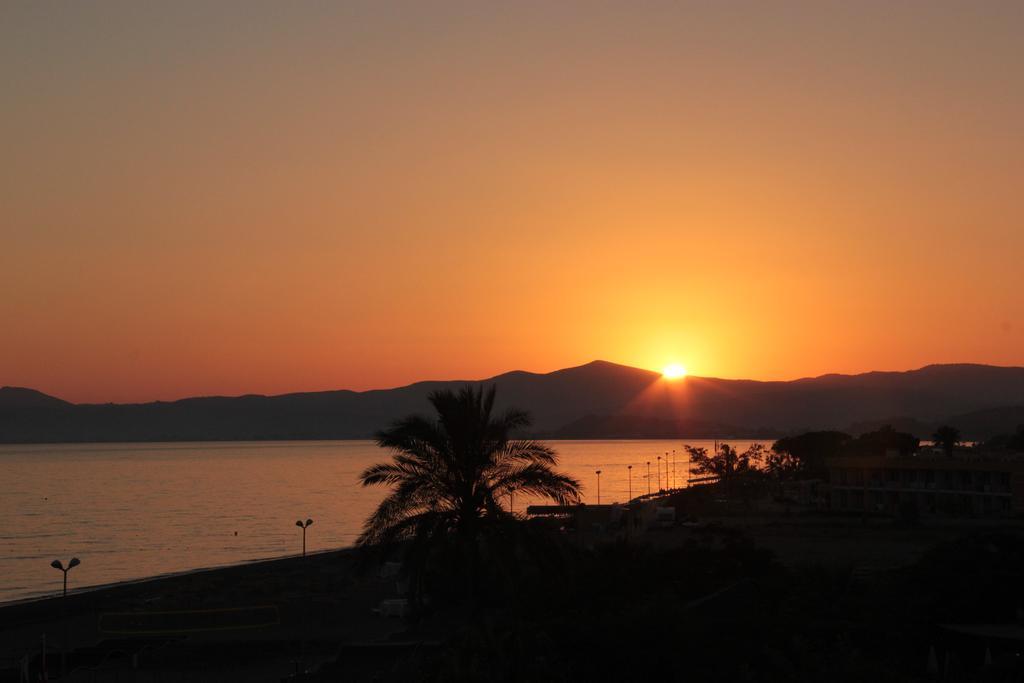 Gumuldur Mavi Deniz Hotel Exterior photo